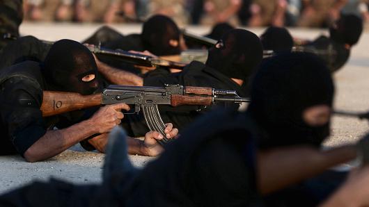 Turkey increases arms supplies for ISIS terrorists in exchange for oil: Syrian army